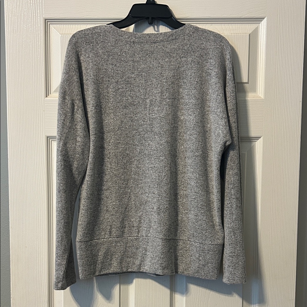 White House Black Market Heathered Gray Top - Picture 3 of 3